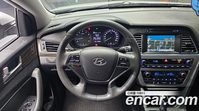 Hyundai Sonata 2016 — photo 19