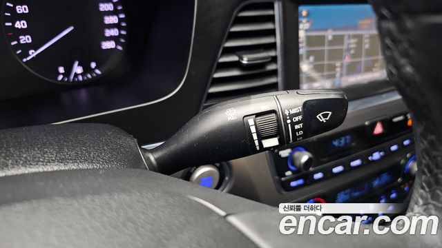 Hyundai Sonata 2016 — photo 31