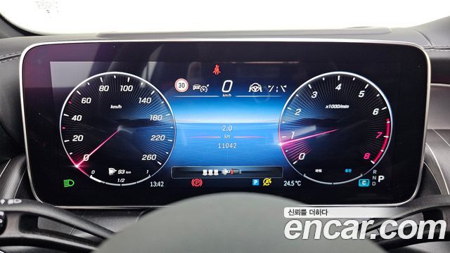 Mercedes-Benz GLC-Class 2024 — photo 11