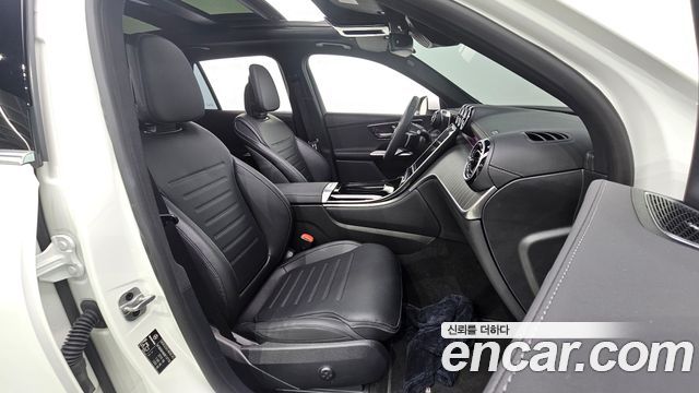 Mercedes-Benz GLC-Class 2024 — photo 16
