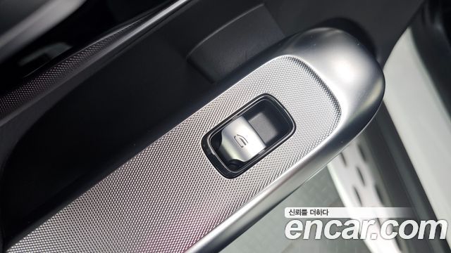 Mercedes-Benz GLC-Class 2024 — photo 27