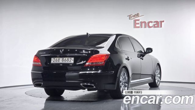 Hyundai Equus 2012 — photo 2