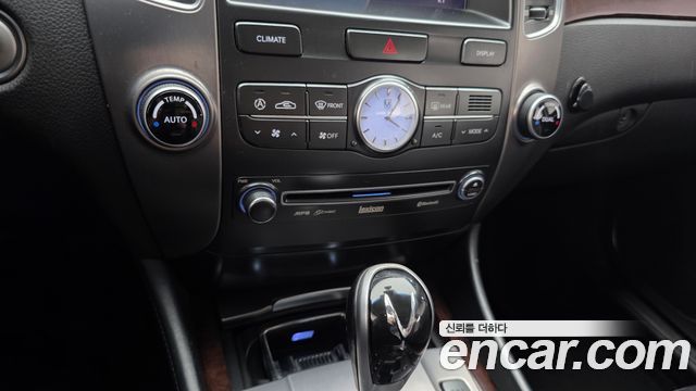 Hyundai Equus 2012 — photo 24