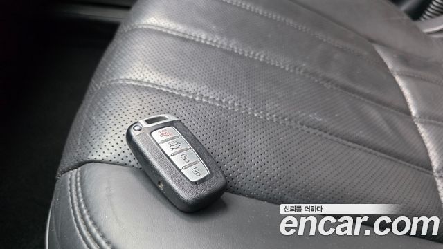 Hyundai Equus 2012 — photo 32