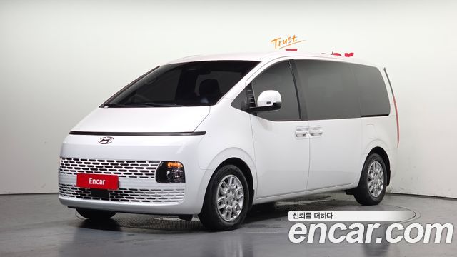 Hyundai Staria 2022 — photo 1
