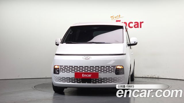 Hyundai Staria 2022 — photo 3