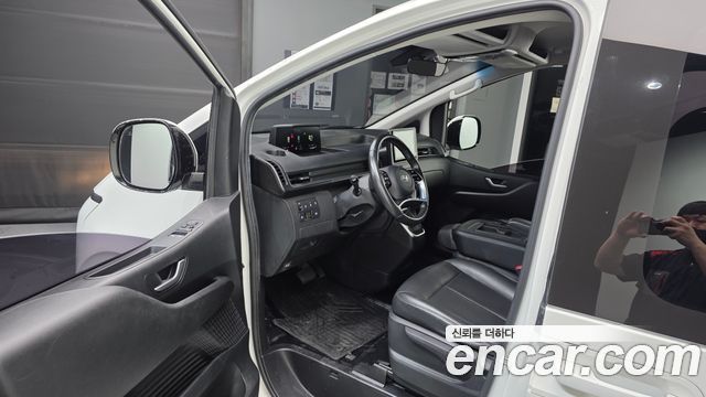 Hyundai Staria 2022 — photo 10