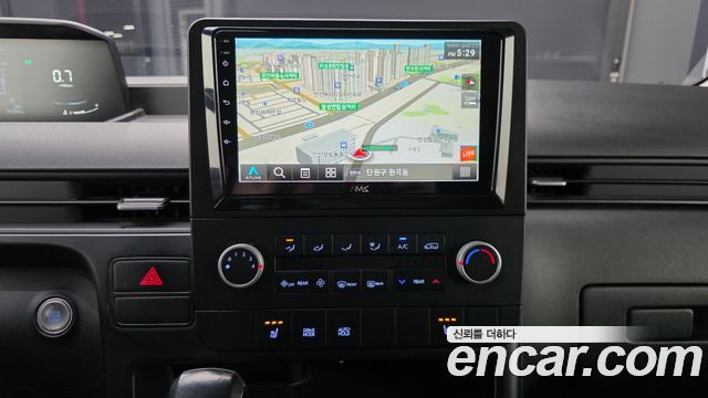 Hyundai Staria 2022 — photo 18