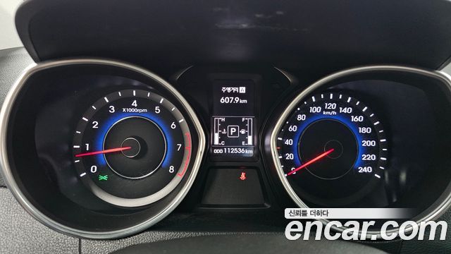 Hyundai AVANTE 2016 — photo 11