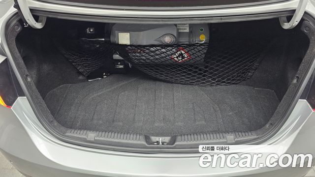 Hyundai AVANTE 2016 — photo 21