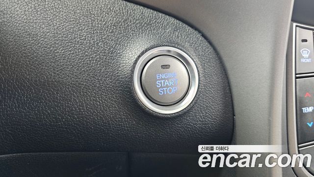 Hyundai AVANTE 2016 — photo 25