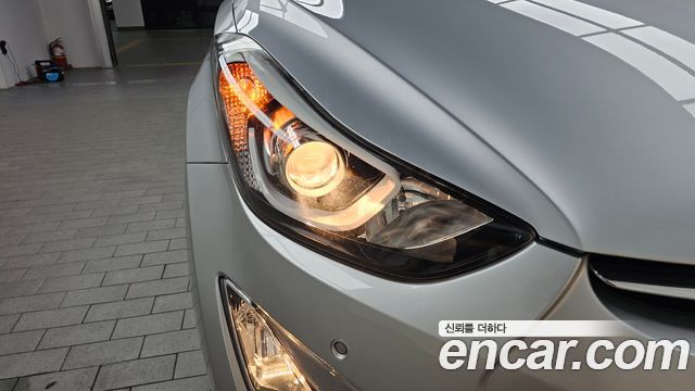 Hyundai AVANTE 2016 — photo 8