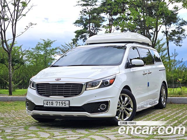 Kia Canival 2017 — photo 2
