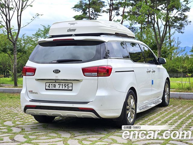 Kia Canival 2017 — photo 4