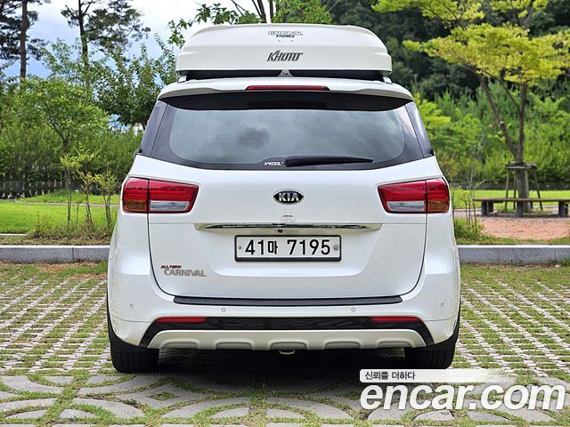 Kia Canival 2017 — photo 5