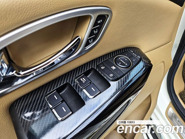 Kia Canival 2017 — photo 19