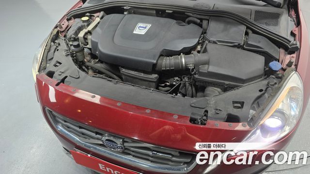 Volvo S60 2012 — photo 6