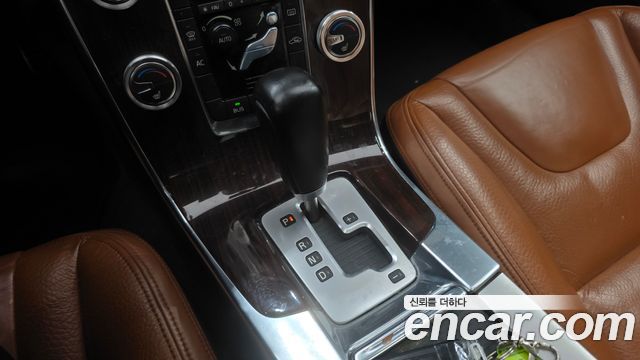 Volvo S60 2012 — photo 9