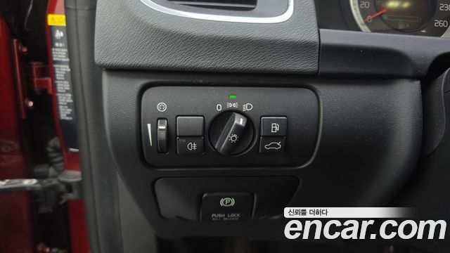Volvo S60 2012 — photo 17