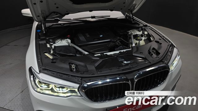 BMW 5-Series 2018 — photo 6