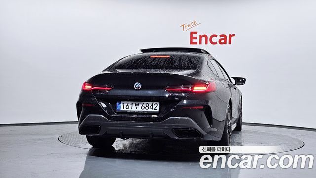 BMW 8-Series 2024 — photo 4