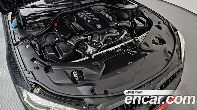 BMW 8-Series 2024 — photo 6