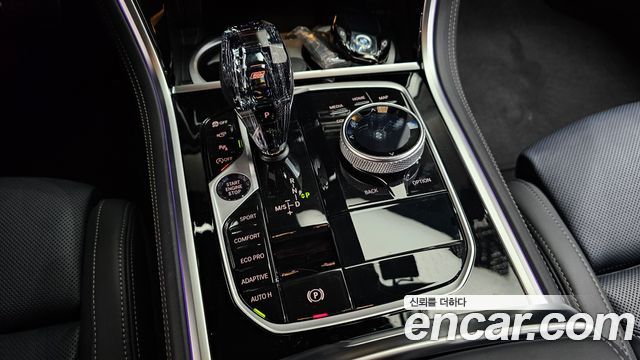 BMW 8-Series 2024 — photo 12