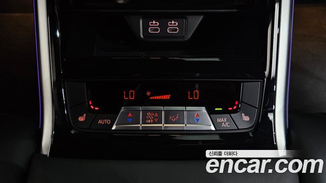 BMW 8-Series 2024 — photo 18