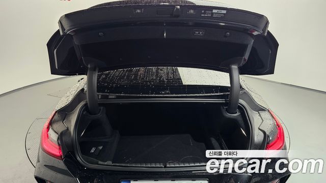 BMW 8-Series 2024 — photo 26