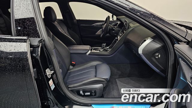 BMW 8-Series 2024 — photo 16