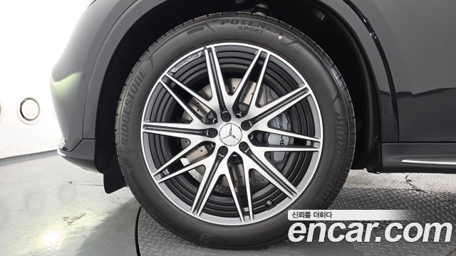 Mercedes-Benz GLC-Class 2025 — photo 5