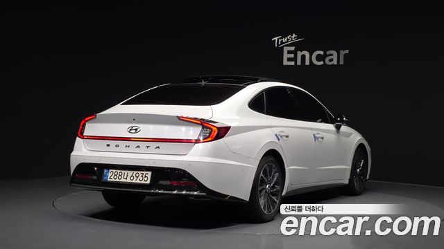 Hyundai Sonata 2022 — photo 2