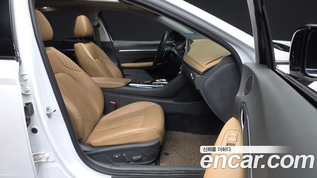 Hyundai Sonata 2022 — photo 11