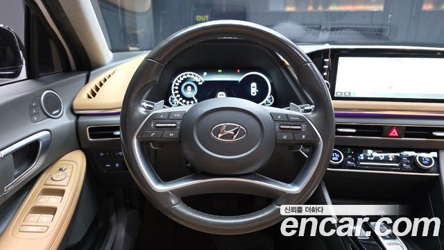 Hyundai Sonata 2022 — photo 13