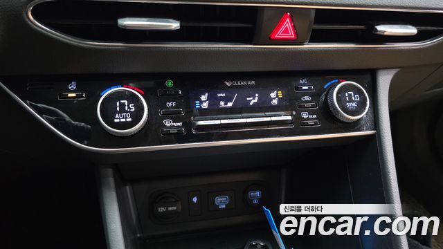 Hyundai Sonata 2022 — photo 17