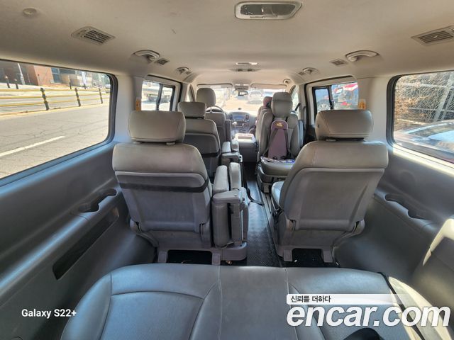 Hyundai Starex 2019 — photo 11