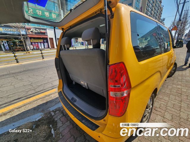 Hyundai Starex 2019 — photo 12