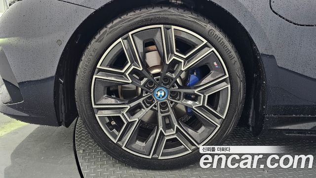 BMW 5-Series 2025 — photo 5