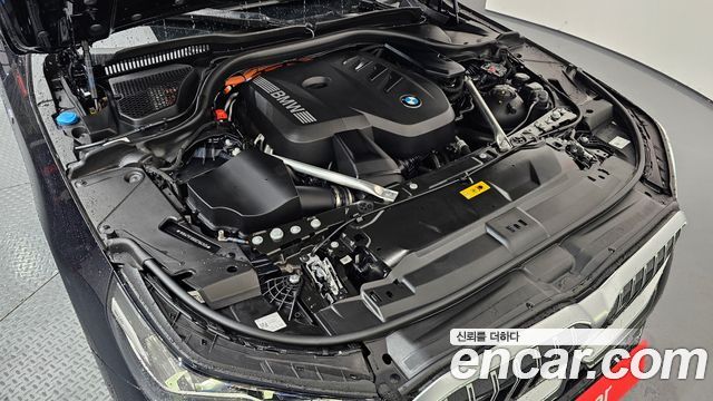 BMW 5-Series 2025 — photo 6