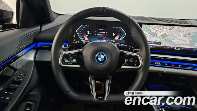 BMW 5-Series 2025 — photo 14