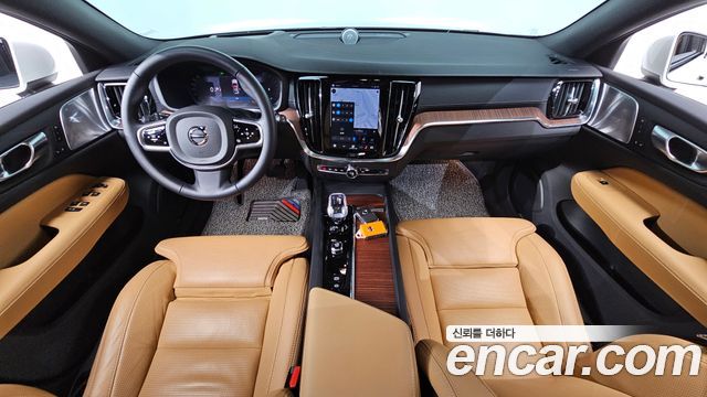 Volvo V60 2024 — photo 10
