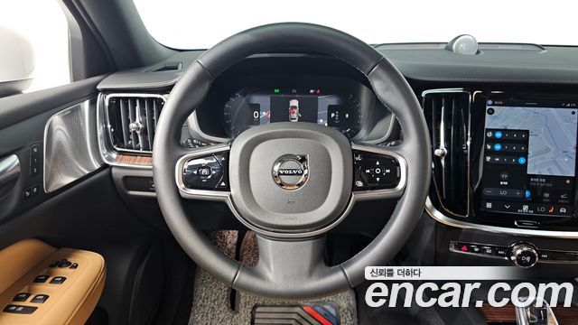 Volvo V60 2024 — photo 19