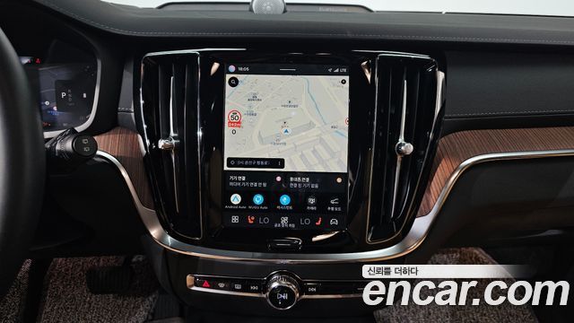 Volvo V60 2024 — photo 20