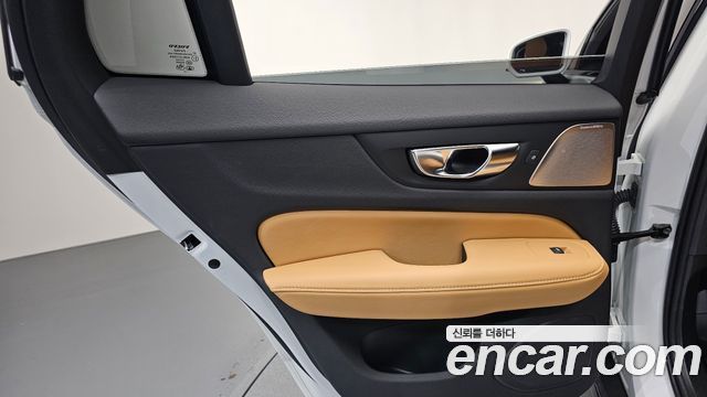Volvo V60 2024 — photo 15