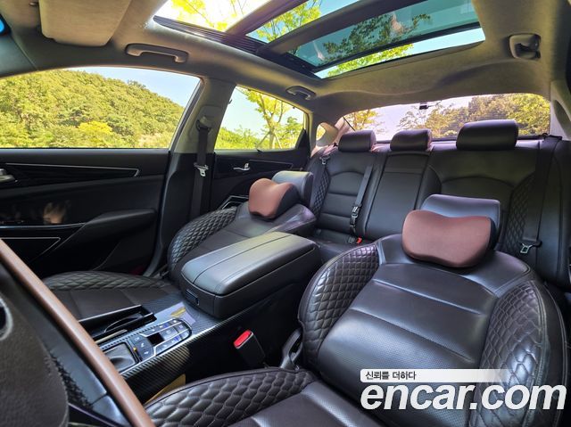 Kia K7 2017 — photo 13