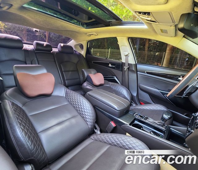 Kia K7 2017 — photo 14
