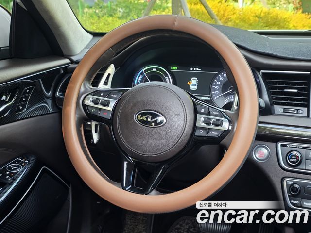 Kia K7 2017 — photo 19