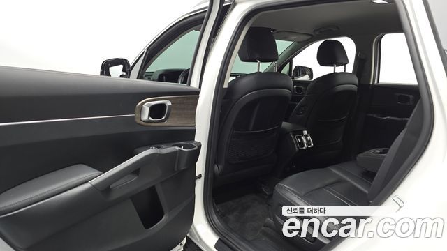 Kia Sorento 2022 — photo 16