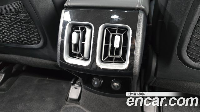 Kia Sorento 2022 — photo 32