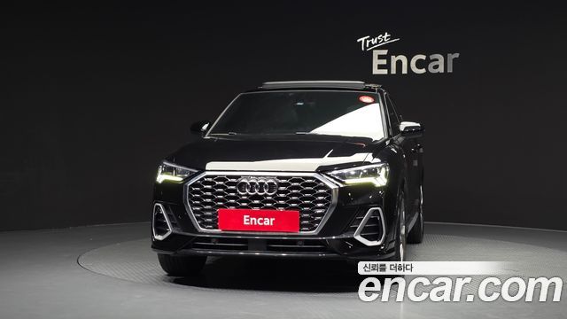 Audi Q3 2020 — photo 3